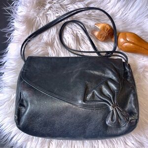 v i n t a g e :: Unique Asymmetrical Leather Shoulder Purse